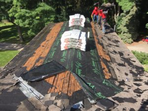 Repair of a very damaged roof 0